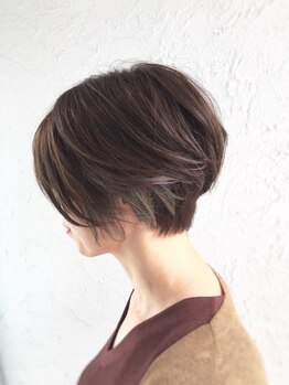 ベルーガの写真/【骨格補正立体カット】特許取得のカット技術、ステップボーンカット認定ヘアサロン☆ブローレスで小顔見せ