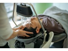  床屋にもうの もう 1 つの顔 = Beauty Lounge NIMOW
