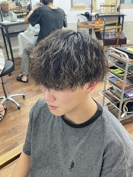 メルシー トータル ブランディング サロン(merci TOTAL BRANDING SALON) メンズ マッシュ×縦落ちツイストスパイラルパーマ