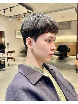 カシ 中目黒(CASI) ミニマルで洗練されたメンズショート