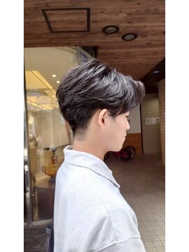 ブロッサム ひばりヶ丘(Blossom) センターパートニュアンスパーマワンカールパーマツーブロック