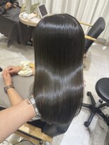 ジーナ 福岡天神(Zina) ミディアムヘア/暗めカラー/デザインカラー/髪質改善