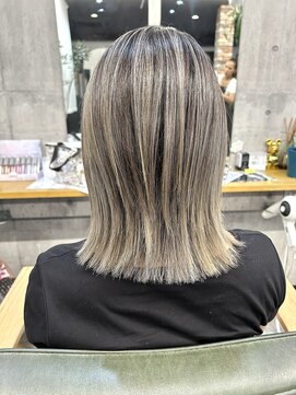 ルーナヘアー(LUNA hair) 軽めボブ　バレイヤージュ