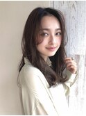 大人かわいい　前髪なし小顔パーマ　センターパート　20代30代