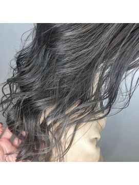 ファムバイアヴァンス(Femme by AVANCE.) 透明感アッシュ×シルバー×ロング