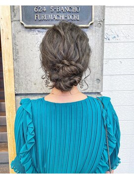 ロンドネートゥル 新潟(Lond naitre) ＊変形シニョンスタイル