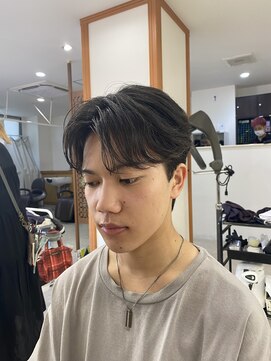 アイズ 東海大前(AIZU) メンズカットメンズカラー波巻きパーマツイストスパイラルパーマ