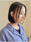 イヤリングカラーパープル×ショートボブ