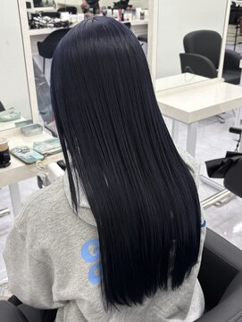 ジーナ 天神(Zina) ブルーカラー/黒髪/オリーブグレー[福岡天神]