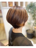 エイチ ヘアアンドメイク(eich hair&make) 大人のイヤリングカラーショートボブ