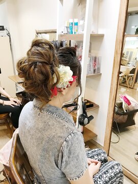 ロカット サロン(Roquat Salon) 高めアップアレンジ【ヘアアレンジ 立川/立川南/八王子/浴衣】