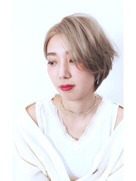 クールドセリエ 新宿南口店(Coeur de cellier) グレージュワンサイドショート