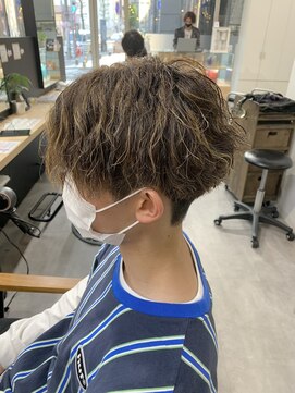 ジーニー 横浜(giinii) ツイストスパイラル-極細ハイライト