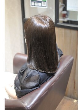 リビング(LIVING) 縮毛矯正ストレートoggiottoトリートメント艶髪20代30代