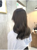 透明感たっぷりグレージュ