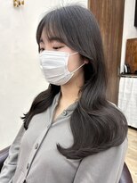 ラクシア(LucxiA) 韓国カット/韓国ヘア/くびれ/レイヤーカット/前髪カット/顔周り