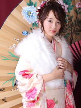 ヘアアンドメイク ゼン ヨコハマ(Hair&Make ZEN YOKOHAMA)の写真/【駅近/早朝OK】七五三・結婚式など特別な一日に。経験豊富な着付け師が担当◎TELでの問合せも受付中♪