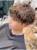 渋谷緩め波巻きスパイラルパーマ縦落ちスパイラルパーマ刈り上げ