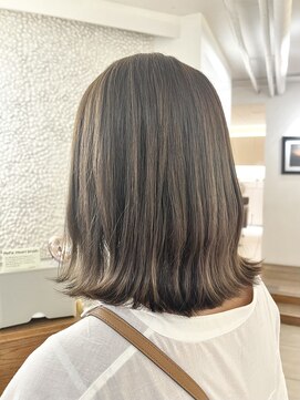 ビーチ(BEACH) 外ハネミディアムやわらかスキンベージュ