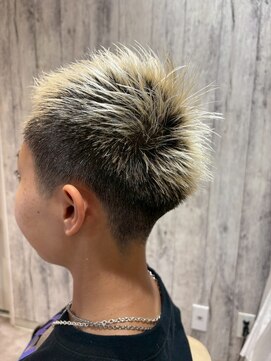 エヌアンドエー せんげん台店(N&A) 視線を集める圧倒的存在感◎スパイキーショート/ブリーチ