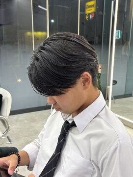 ウィル バイ ブラウン(Vir by Brown) MEN’S HAIR/サーフカール/刈り上げセンターパート/藤沢