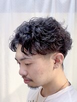 コハク(COHAQ BEAUTY AND RESORT)&nbsp;ワンカール毛流れパーマ/メンズ/ニュアンス/フェザーパーマ