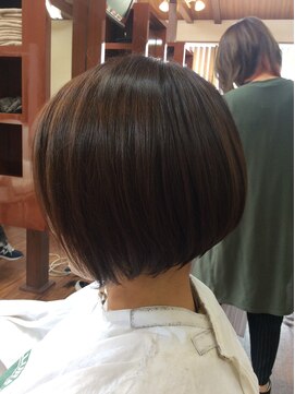 アリュール(ALLURE) 大人気 小顔 大人可愛いショートボブ