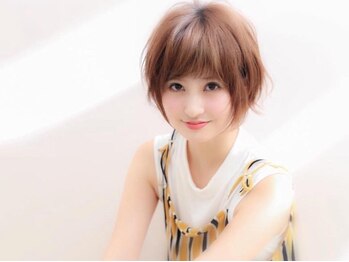 アラ モーダ(Alla moda)の写真/固定美のデザインより瞬間美のデザインを大事に!計算しつくしたカットでふとした瞬間もキレイが続く♪