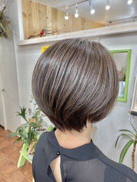 ルオーゴ(Luogo) 丸みショート×モノトーンアッシュ