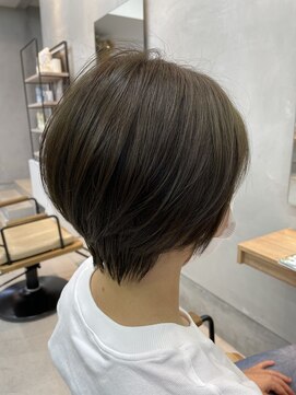 丸みショートボブ《春日井　Regalo　レガロ》