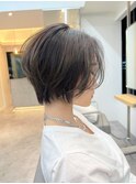 ショートボブ前下がり_レイヤーベージュアッシュグレージュ