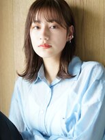 イリ(iri) 〈iri〉薄めバング/ミディアム/切りっぱなし