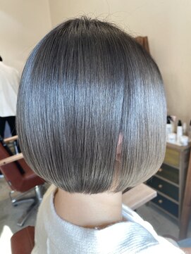 ロッコ(ROCCO) ミニボブ×シャドールーツ