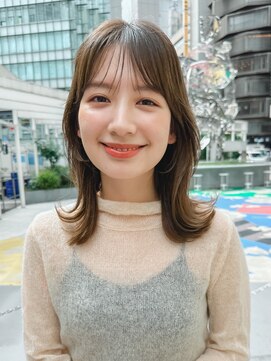 ジョエミバイアンアミ(joemi by Un ami) ★イメチェン小顔似合わせカット斜めバンググレージュカラー