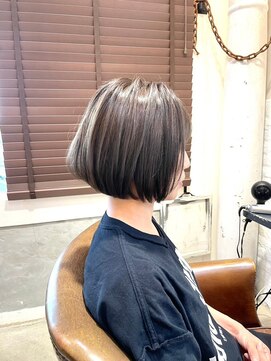 ボタニカル(BOTANICAL) 大人可愛いナチュラルショートボブ ツヤ髪暗髪アッシュベージュ
