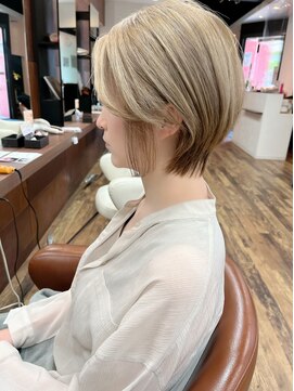 スリー(Th:ree) 大人可愛い20代30代40代丸みとくびれショート◎