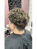 モダンメイド 四条烏丸(modern made)&nbsp;メンズマッシュウルフアッシュブラックパーマベリーショート