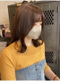 顔周りカット ミディアムひし形シルエット