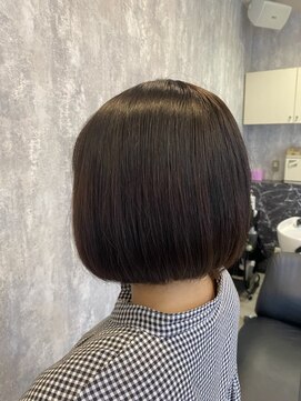 イーラ(E-LA) 顎下ボブ