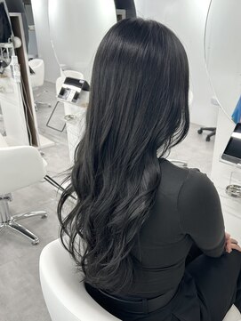 ドアホワイト(door white) 【doorwhite 新松戸 Kanna】グレーブラック/ロング/レイヤー