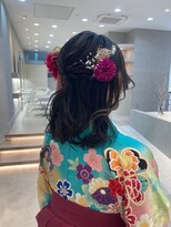 ヴィサージュアクト(VISAGE a.c.t)&nbsp;ハーフアップアレンジ