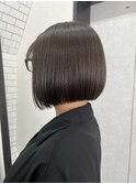 切りっぱなし×丸みボブ×オリーブベージュ