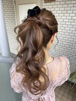ポニーテール　パーティヘア　華やか　リボン　ヘアセット