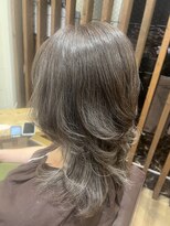 ヘアー ルシア(hair lucia)&nbsp;白髪ぼかしカラー×オリーブアッシュ