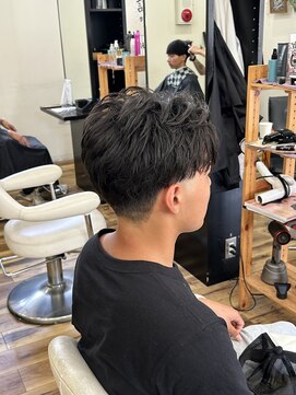 スウェル 千葉店(Swell) フェザーショート×テーパーフェード