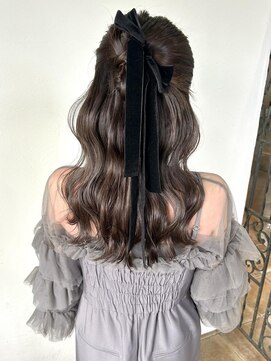 エトランジェ(Etrange) ハーフアップ