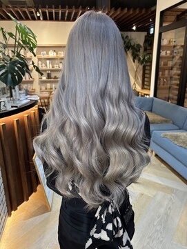 ラフ バイ マグ 南松本(R.A.F. by Mag) 20代30代◎透明感シルバーグレージュロング×ケアブリーチ