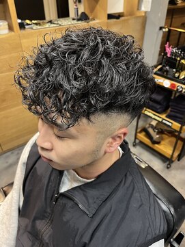 ユーゼンイーストサイドテラスホットヘアー(YUZEN EAST SIDE TERRACE HOT HAIR) スペインカール