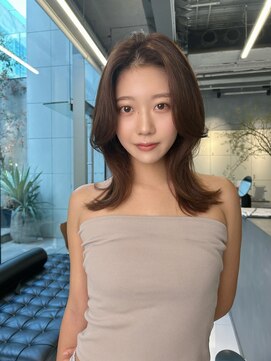 サンバレー(SUNVALLEY) 大人似合わせ外ハネ レイヤースタイル