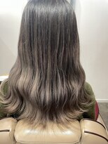 ファーチ(Fir-chi) グレージュカラー